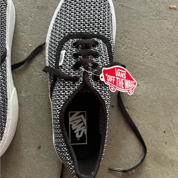 Vans Woman’s 8 never worn - Picture 2 of 4